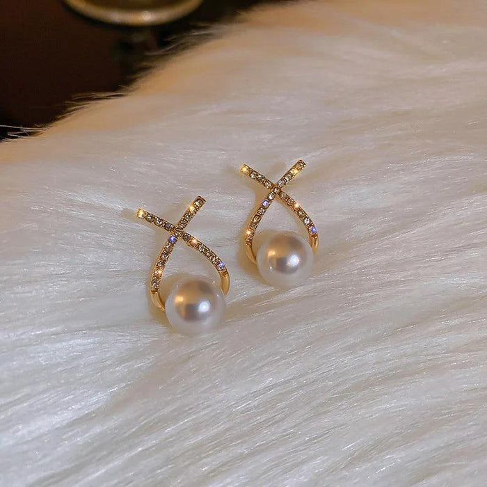 Elegant Pearl Rhinestone Stud Earrings, Simulated Pearls, Dazzling Rhinestone Sparkle, Lightweight